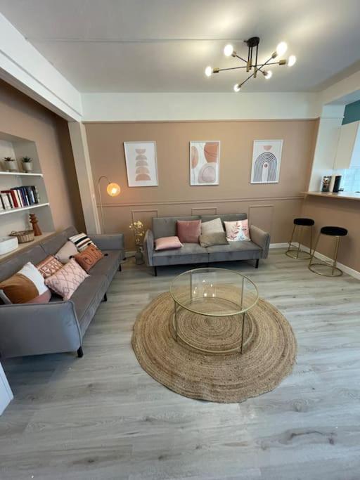Appartement Spacieux A Deux Pas Du Centre Reims Bagian luar foto